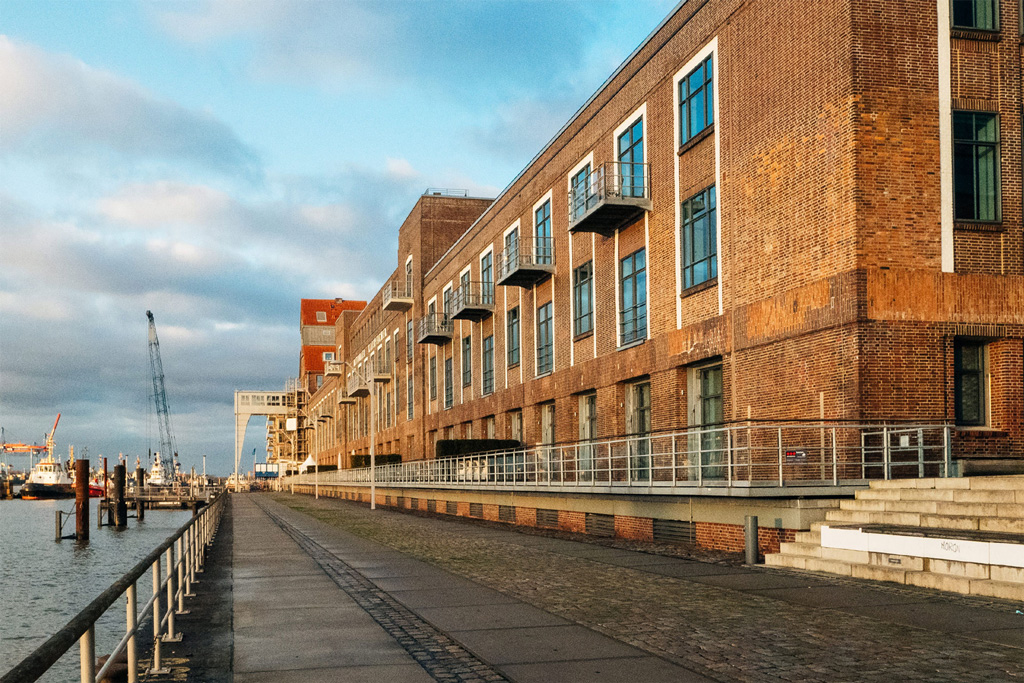 Office-HMC-Riverside